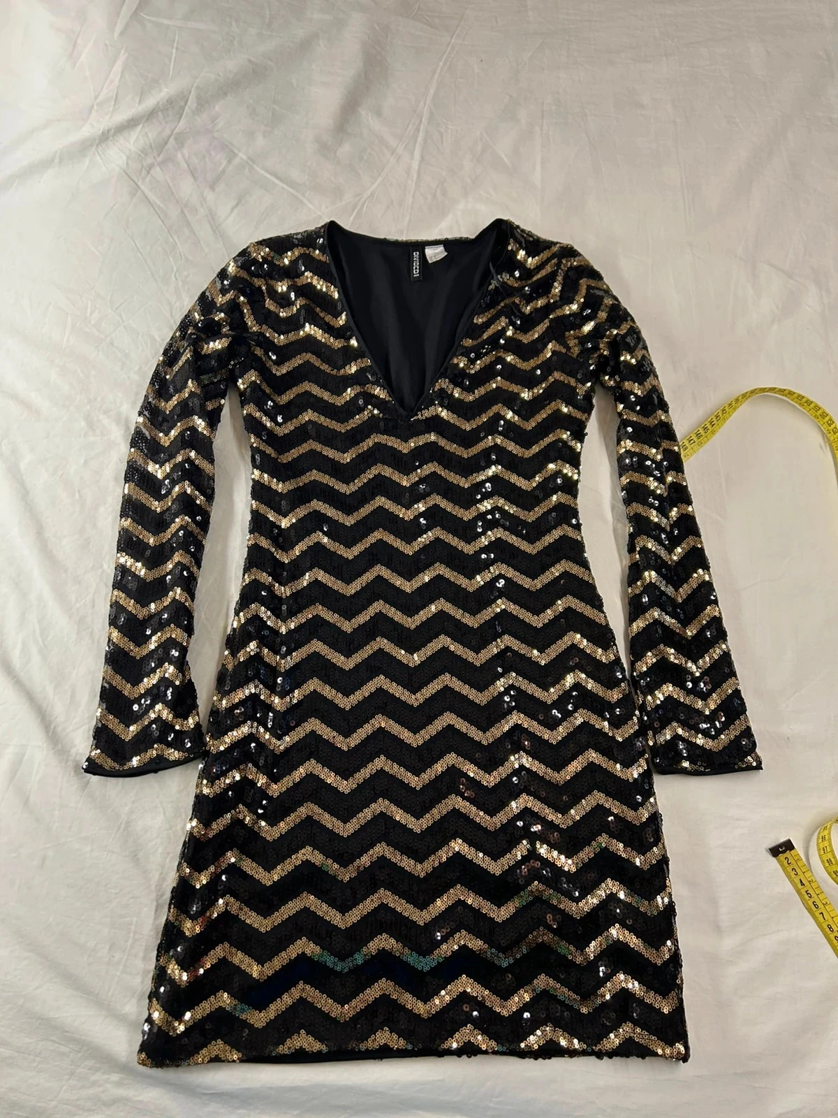 Robe noire à strass vintage divided h&m